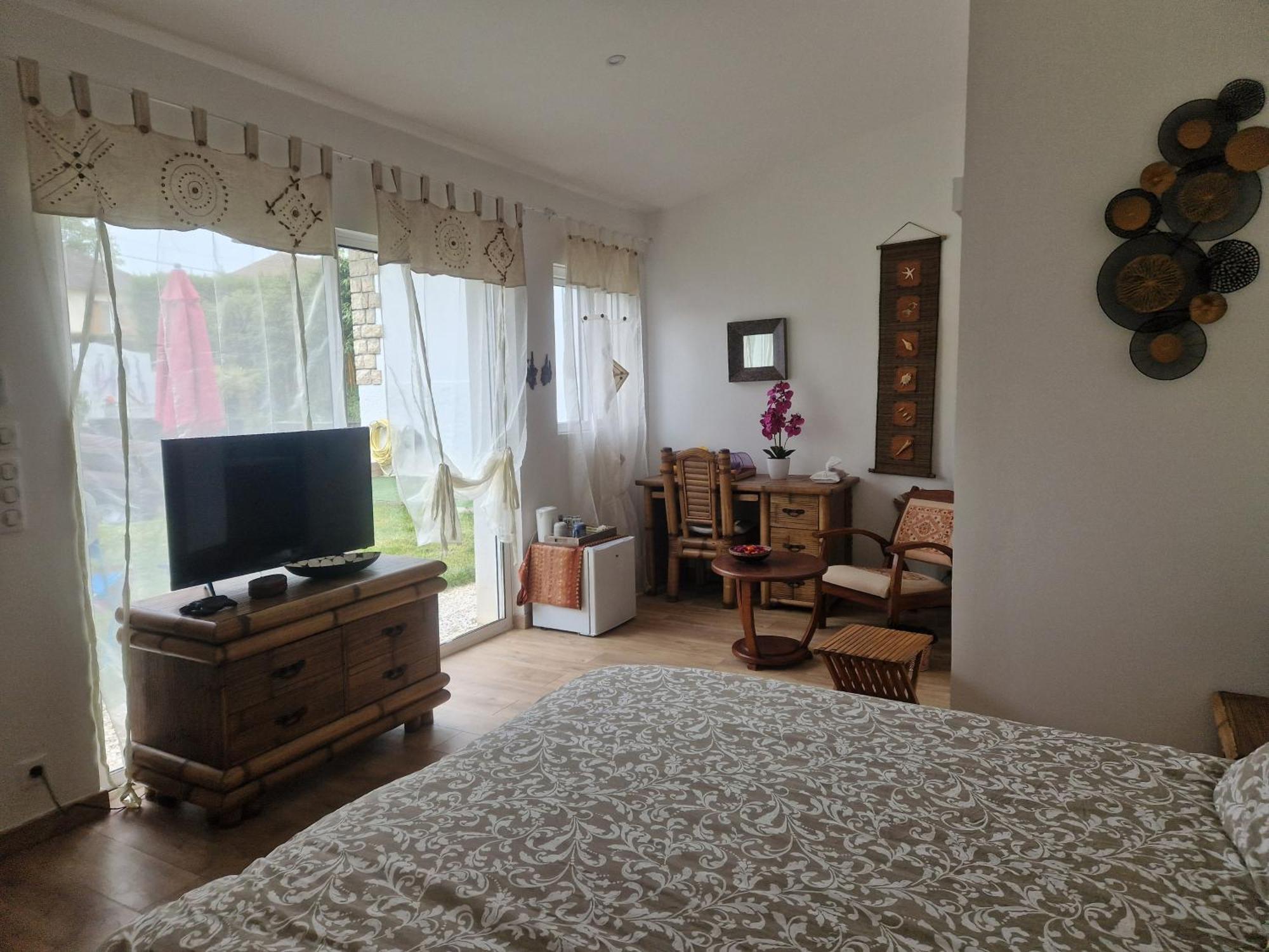 La Serenite Balinaise, Chambre Et Sdb Privee, Jardin , Piscine Et Jacuzzi En Saison, Pres De Chantilly, Parc Asterix Et Cdg Et Paris En 20' Orry-La-Ville ภายนอก รูปภาพ